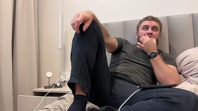 Bear bear  online show from 03/07/26, 01:30