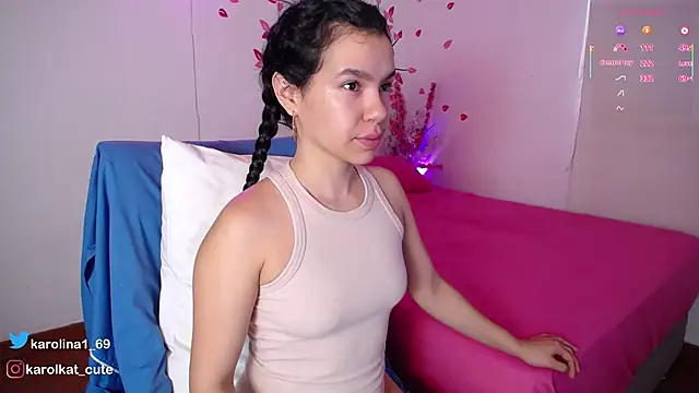 Karolina 1 online show from 12/20/25, 02:13