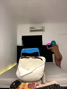 Snapshot of Yukie_selfsucker chatting on 09/16/25, 02:40 Yukie selfsucker online show from 09/16/25, 02:40