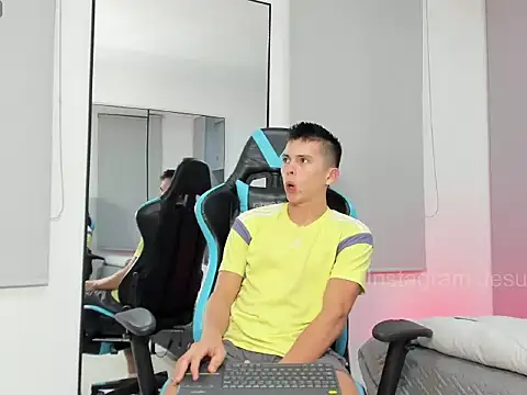 Snapshot of Daddyrich4u chatting on 11/16/25, 11:54 Daddyrich4u online show from 11/16/25, 11:54