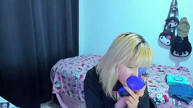 Akane-Mou online show from 11/30/25, 03:21