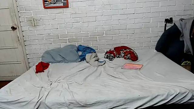 valeriaswang Lucas online show from 03/09/26, 10:47