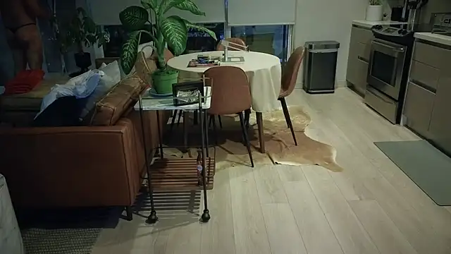 HungandThickLatin online show from 09/21/25, 11:56