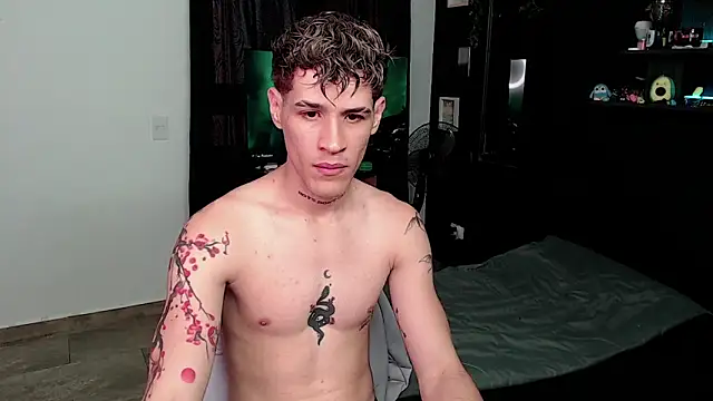 Snapshot of andybxby chatting on 02/28/25, 09:01 andybxby online show from 02/28/25, 09:01