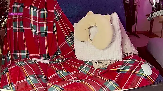 cutenessa online show from 12/24/24, 11:00