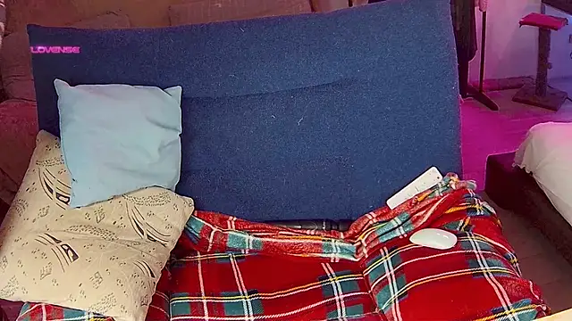 cutenessa online show from 01/05/25, 01:35