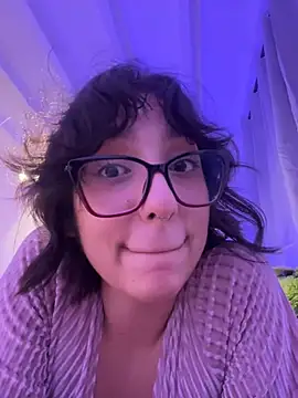 aurora xoxo online show from 12/21/24, 07:45