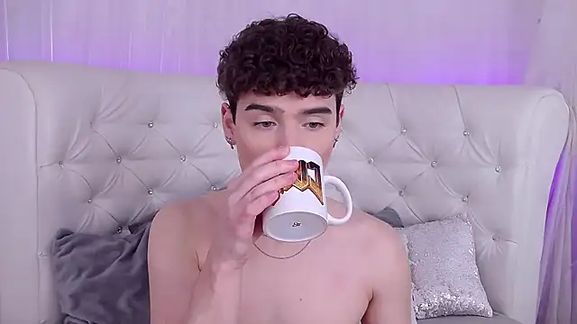 RobbyCharming online show from 11/22/25, 04:11