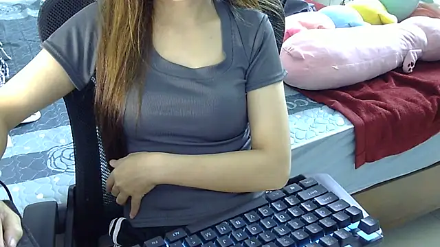 Snapshot of PinkCoi888 chatting on 10/12/25, 12:53 PinkCoi888 online show from 10/12/25, 12:53