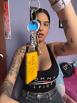 charlotte stevenss  online show from 10/10/25, 02:38