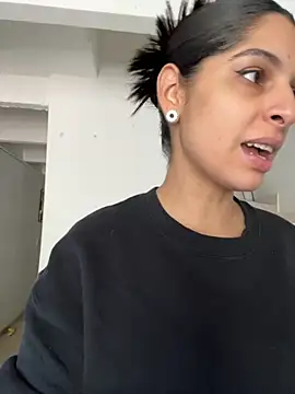 charlotte stevenss  online show from 10/29/25, 03:25