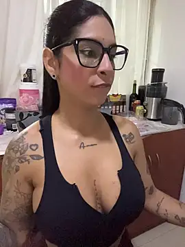 charlotte stevenss  online show from 03/03/26, 02:34