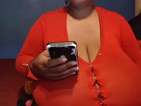 CUTEFIRMMELONSS online show from 02/11/25, 05:29