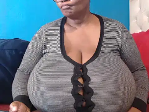 CUTEFIRMMELONSS online show from 02/16/25, 08:54