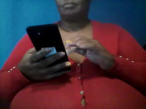 CUTEFIRMMELONSS online show from 02/25/25, 12:13