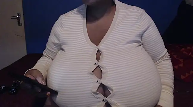 CUTEFIRMMELONSS online show from 03/06/25, 09:20