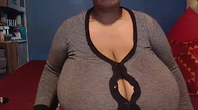 CUTEFIRMMELONSS online show from 03/10/25, 04:35