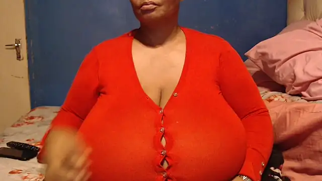 CUTEFIRMMELONSS online show from 10/02/25, 09:55