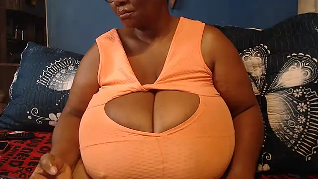 CUTEFIRMMELONSS online show from 02/26/26, 06:34