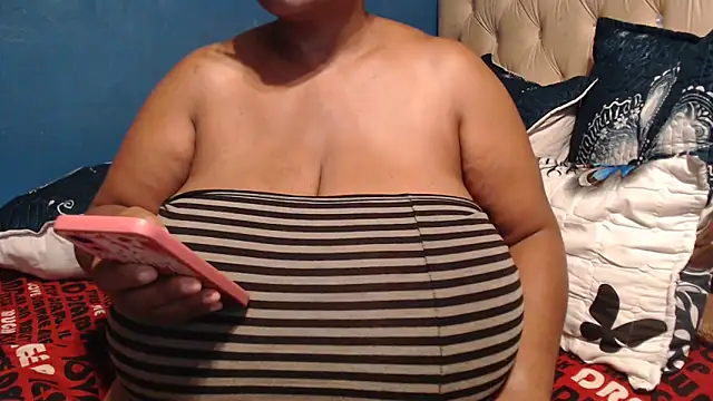 CUTEFIRMMELONSS online show from 03/04/26, 03:23