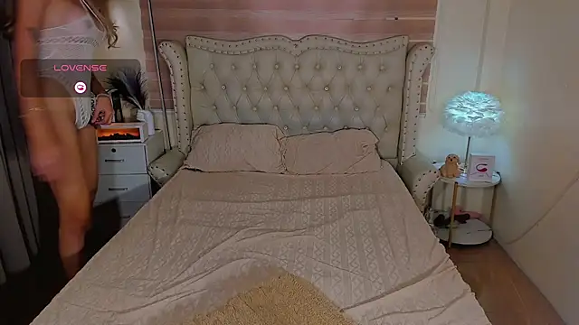 FinestGirlx online show from 02/25/26, 11:25