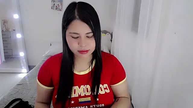Snapshot of Youlittlepervertt_ chatting on 06/21/26, 02:25 Youlittlepervertt online show from 06/21/26, 02:25