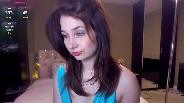 Carina E online show from 02/09/26, 10:08