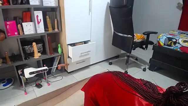 Shaniko89 online show from 09/28/25, 12:54