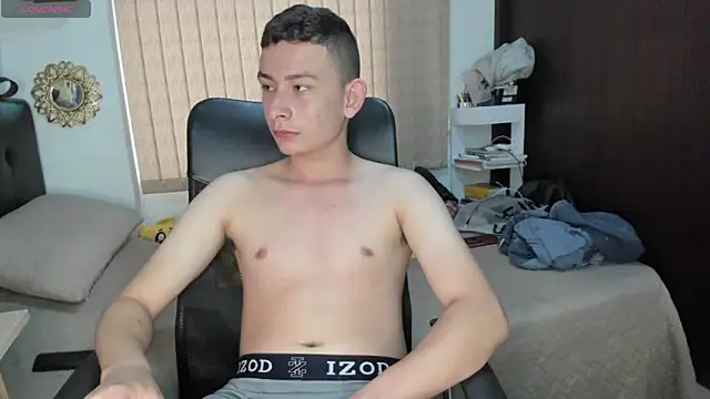 Snapshot of Christ_Miller3 chatting on 02/09/25, 10:43 Christ Miller3 online show from 02/09/25, 10:43