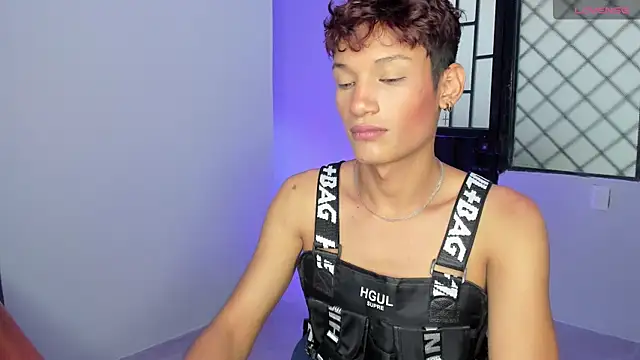 Snapshot of nicky_moo chatting on 03/13/25, 03:39 nicky moo online show from 03/13/25, 03:39