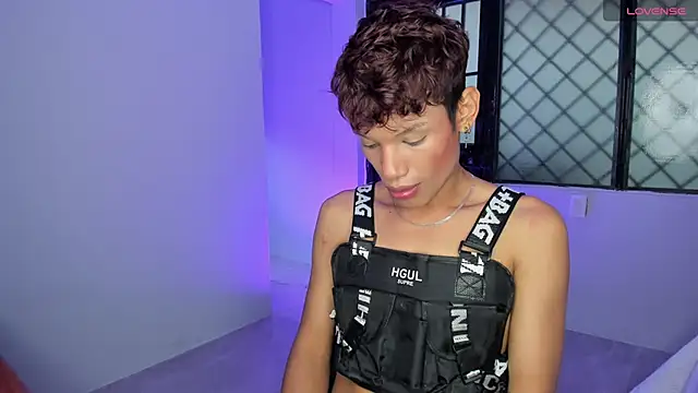 Snapshot of nicky_moo chatting on 03/20/25, 03:14 nicky moo online show from 03/20/25, 03:14