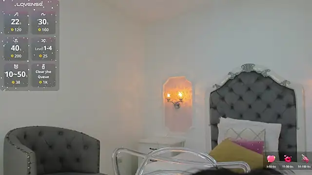 Snapshot of Valentina_Ross_ chatting on 06/03/26, 12:30 Valentina Ross online show from 06/03/26, 12:30
