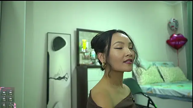 merca 8 online show from 11/17/25, 10:54