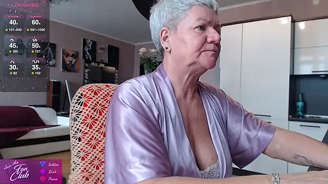 roxana brooks online show from 10/14/25, 07:09