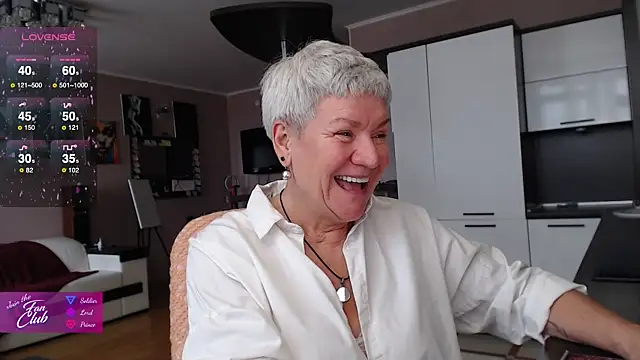 roxana brooks online show from 10/23/25, 11:53