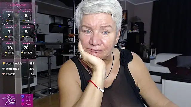 Snapshot of roxana_brooks chatting on 07/05/26, 08:16 roxana brooks online show from 07/05/26, 08:16