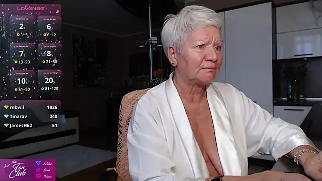 Snapshot of roxana_brooks chatting on 07/30/26, 07:13 roxana brooks online show from 07/30/26, 07:13