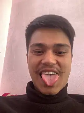 Hullax online show from 12/14/25, 04:40