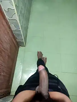 Snapshot of yo19boy chatting on 01/18/25, 10:06 yo19boy online show from 01/18/25, 10:06