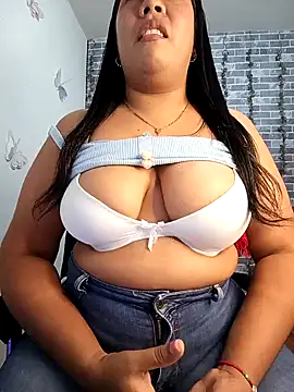 Snapshot of patty_bersh chatting on 02/06/25, 08:07 patty bersh online show from 02/06/25, 08:07