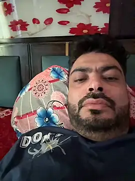 Snapshot of hot_rajat chatting on 06/27/26, 05:45 hot rajat online show from 06/27/26, 05:45