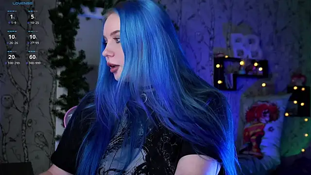 Moon Valkyrie online show from 12/22/24, 10:38