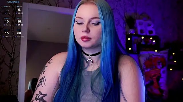 Moon Valkyrie online show from 02/05/25, 12:17