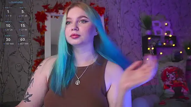 Moon Valkyrie online show from 09/19/25, 08:49