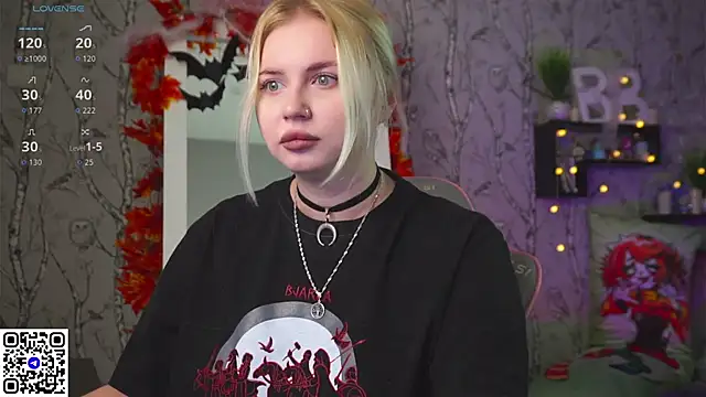 Moon Valkyrie online show from 10/30/25, 11:33