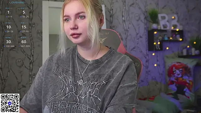 Moon Valkyrie online show from 11/19/25, 09:53