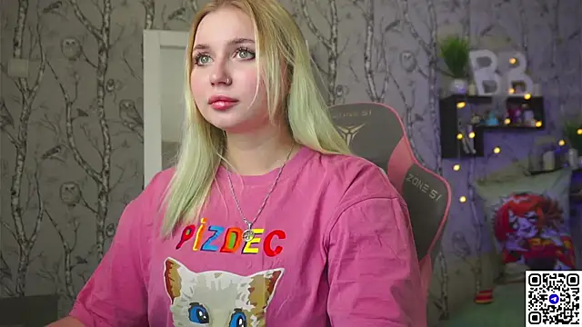 Moon Valkyrie online show from 02/05/26, 08:08