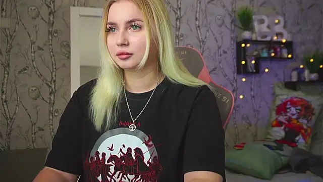 Moon Valkyrie online show from 03/01/26, 09:00