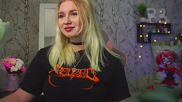 Moon Valkyrie online show from 03/05/26, 09:16