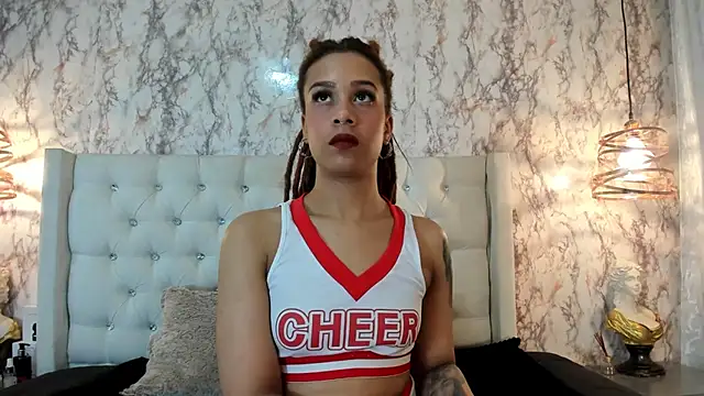 Nicolette russo online show from 10/25/25, 03:03